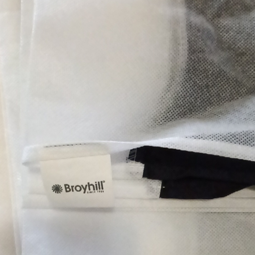 BLACK BED SKIRT FOR QUEEN SIZE BED BRAND NEW